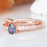 Minimalist Alexandrite ring in rose gold and yellow gold - Opulentsy